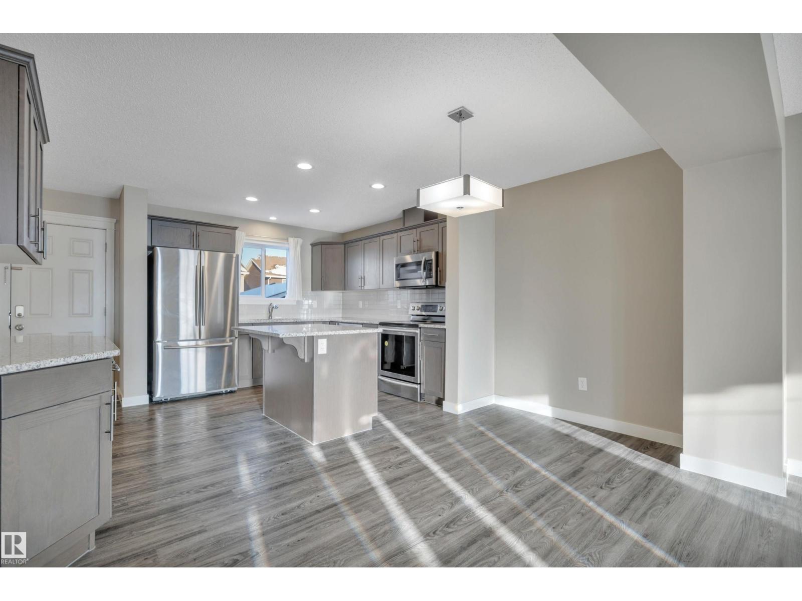 16728 15 Av Sw, Edmonton, Alberta  T6W 3R6 - Photo 7 - E4466454