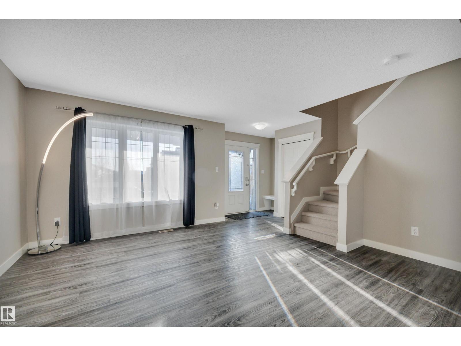 16728 15 Av Sw, Edmonton, Alberta  T6W 3R6 - Photo 5 - E4466454