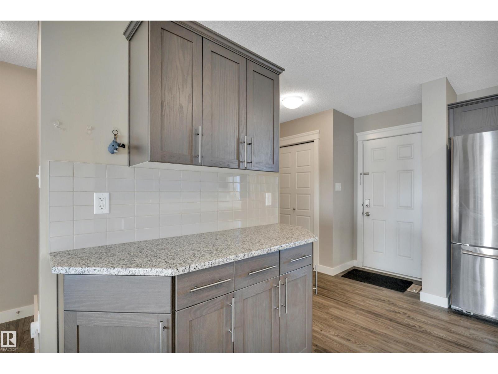 16728 15 Av Sw, Edmonton, Alberta  T6W 3R6 - Photo 13 - E4466454