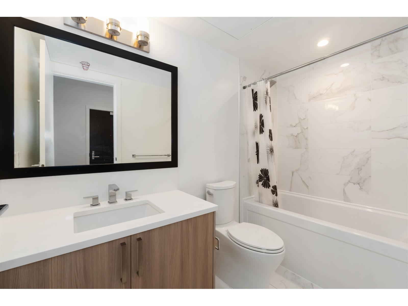 206 13350 Central Avenue, Surrey, British Columbia  V3T 0S1 - Photo 14 - R3072964