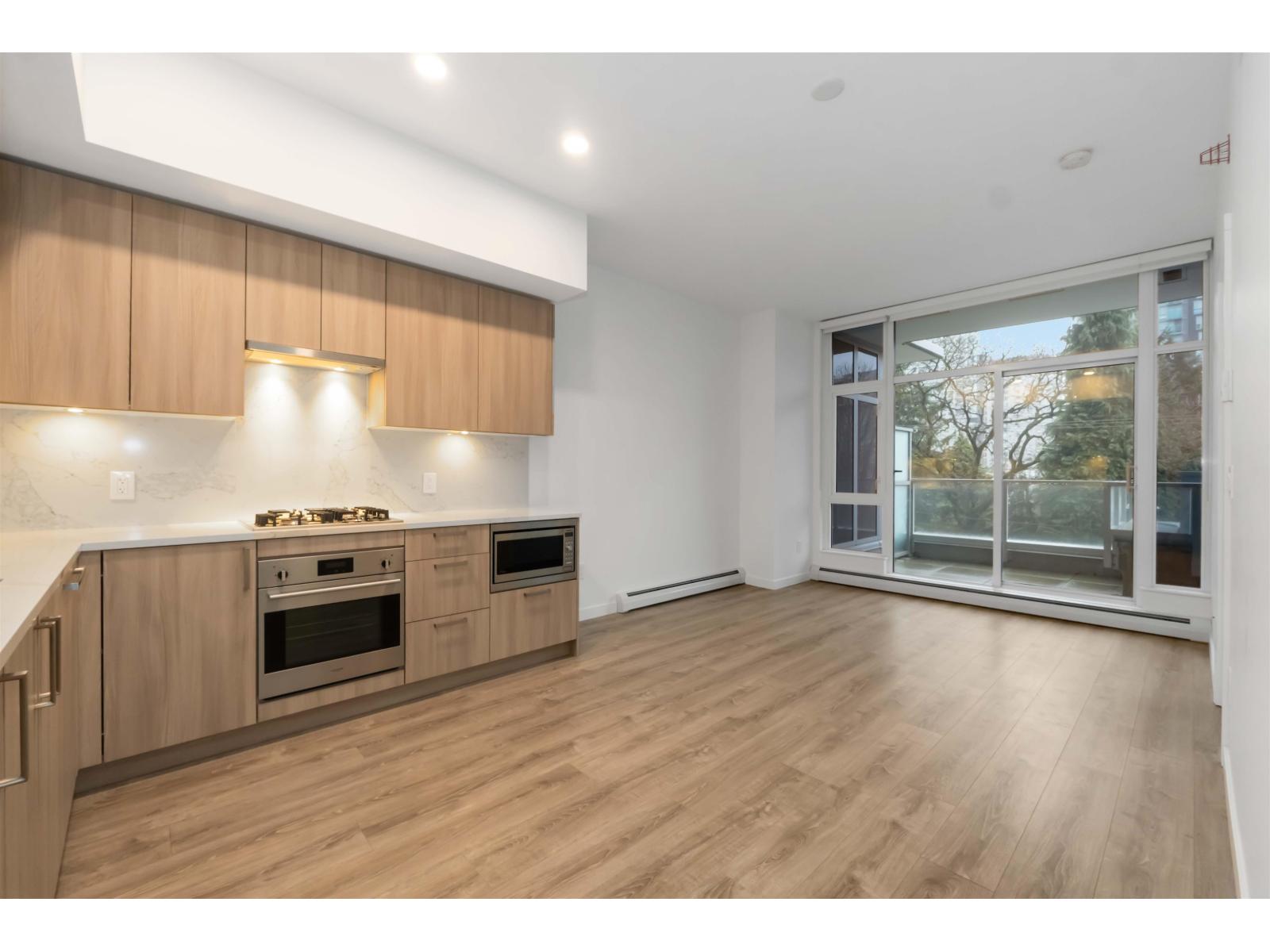 206 13350 Central Avenue, Surrey, British Columbia  V3T 0S1 - Photo 6 - R3072964