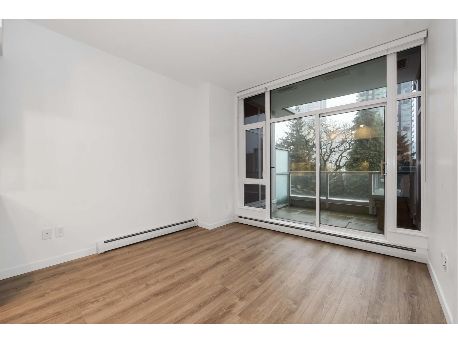 206 13350 Central Avenue, Surrey, British Columbia  V3T 0S1 - Photo 8 - R3072964