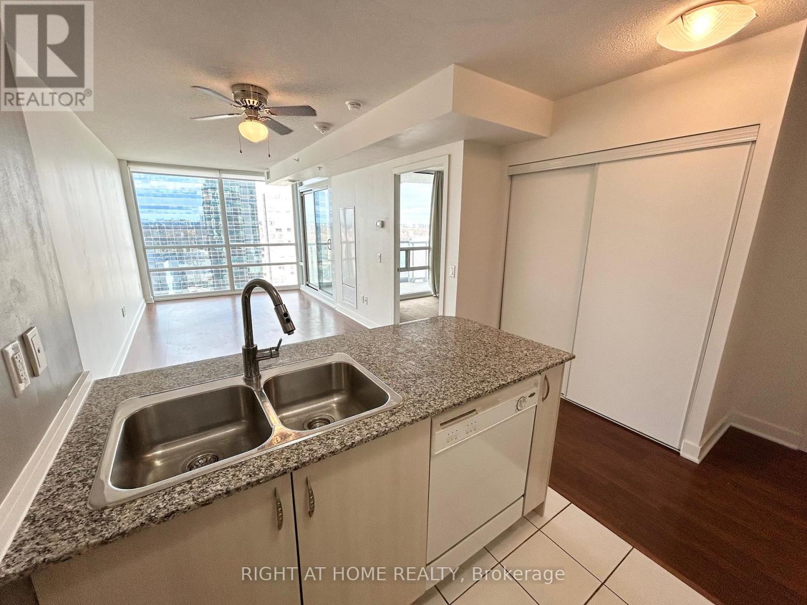 1708 - 5740 Yonge Street, Toronto, Ontario  M2M 0B1 - Photo 5 - C12613266