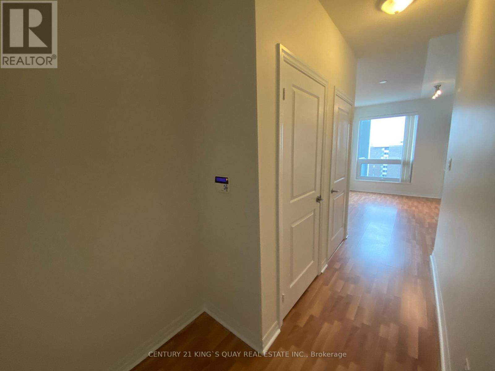 2004 - 30 Heron's Hill Way, Toronto, Ontario  M2J 0A7 - Photo 3 - C12613286