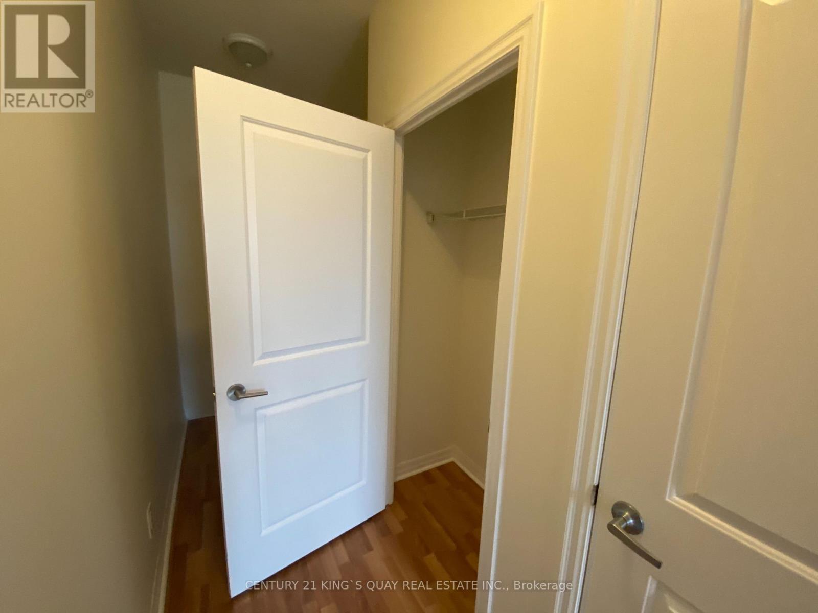 2004 - 30 Heron's Hill Way, Toronto, Ontario  M2J 0A7 - Photo 8 - C12613286