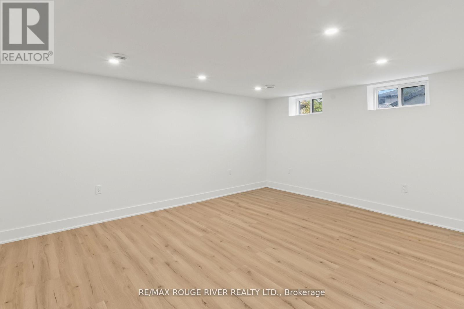 745 Glengrove Street, Oshawa, Ontario  L1J 5C5 - Photo 13 - E12613300