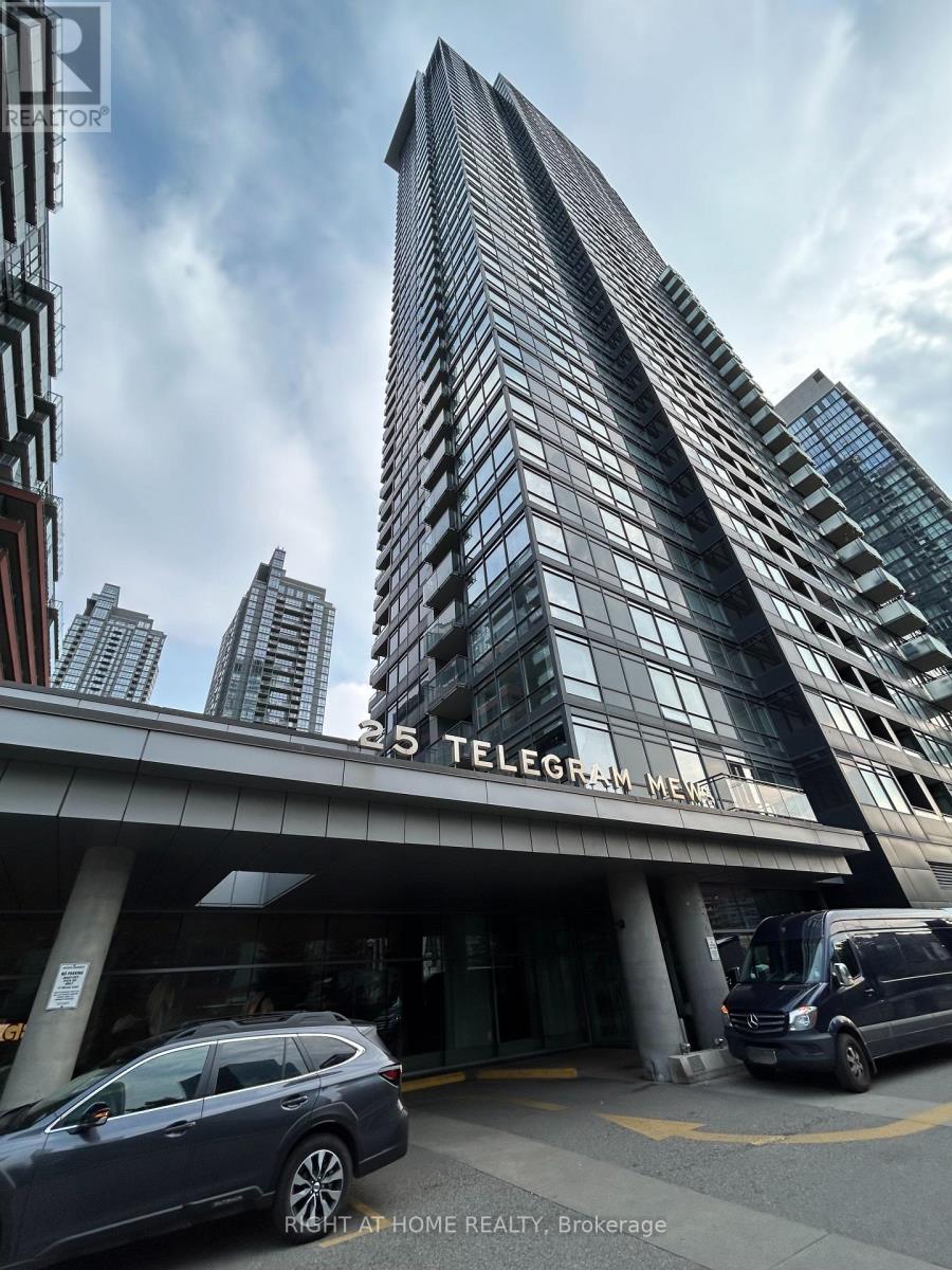 3702 - 25 TELEGRAM MEWS, Toronto, Ontario