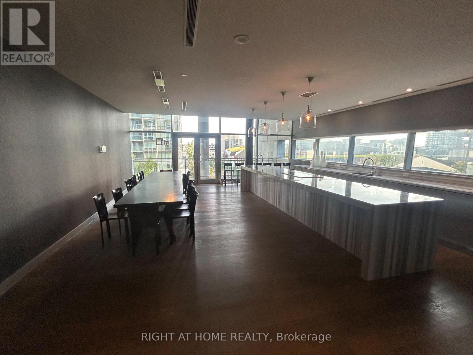 3702 - 25 Telegram Mews, Toronto, Ontario  M5V 3Z1 - Photo 39 - C12612724