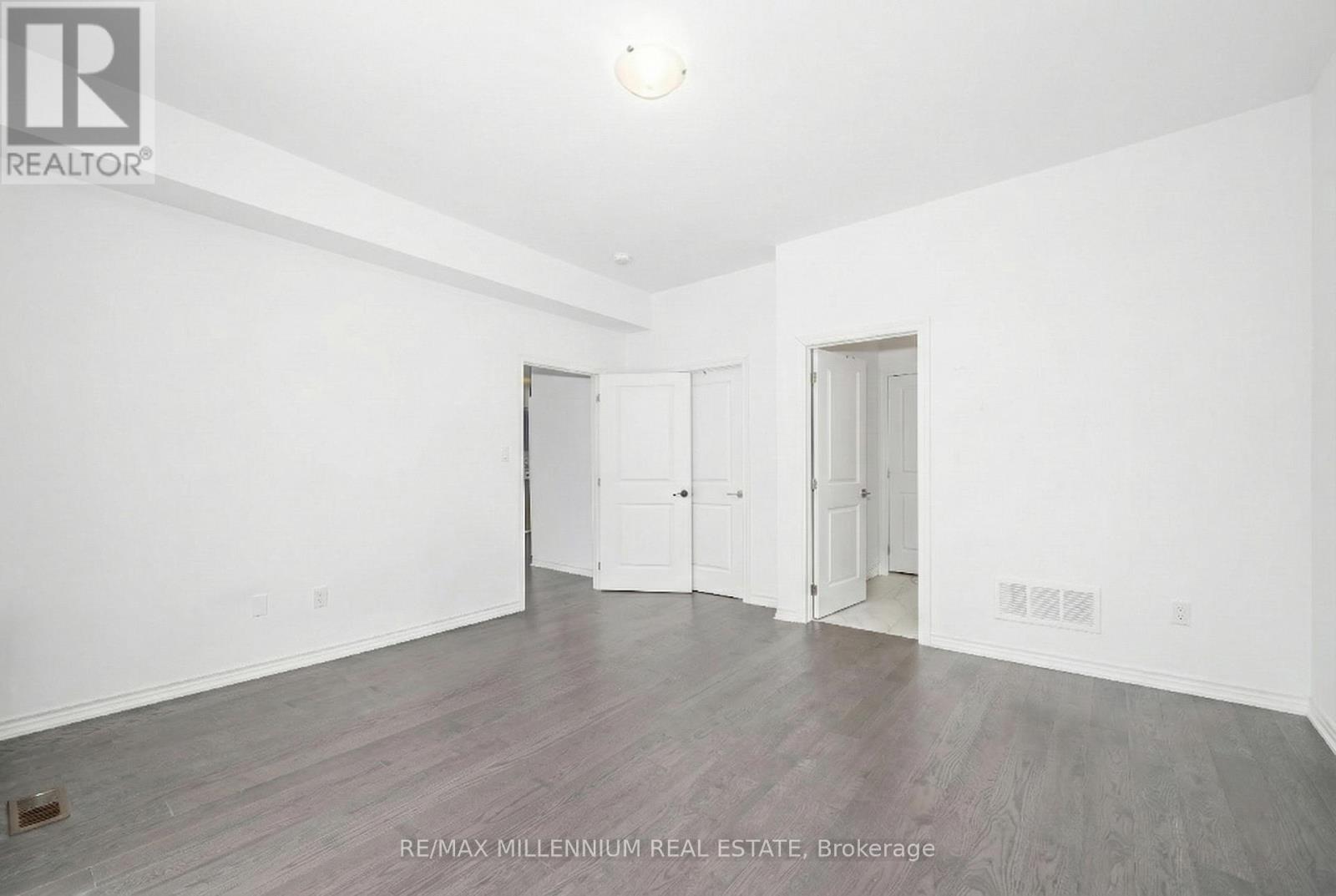 6 Turnberry Court, Bracebridge (Monck (Bracebridge)), Ontario  P1L 0N5 - Photo 19 - X12608460