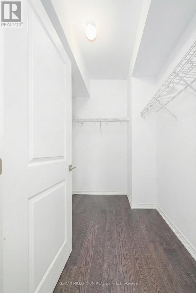 6 Turnberry Court, Bracebridge (Monck (Bracebridge)), Ontario  P1L 0N5 - Photo 21 - X12608460