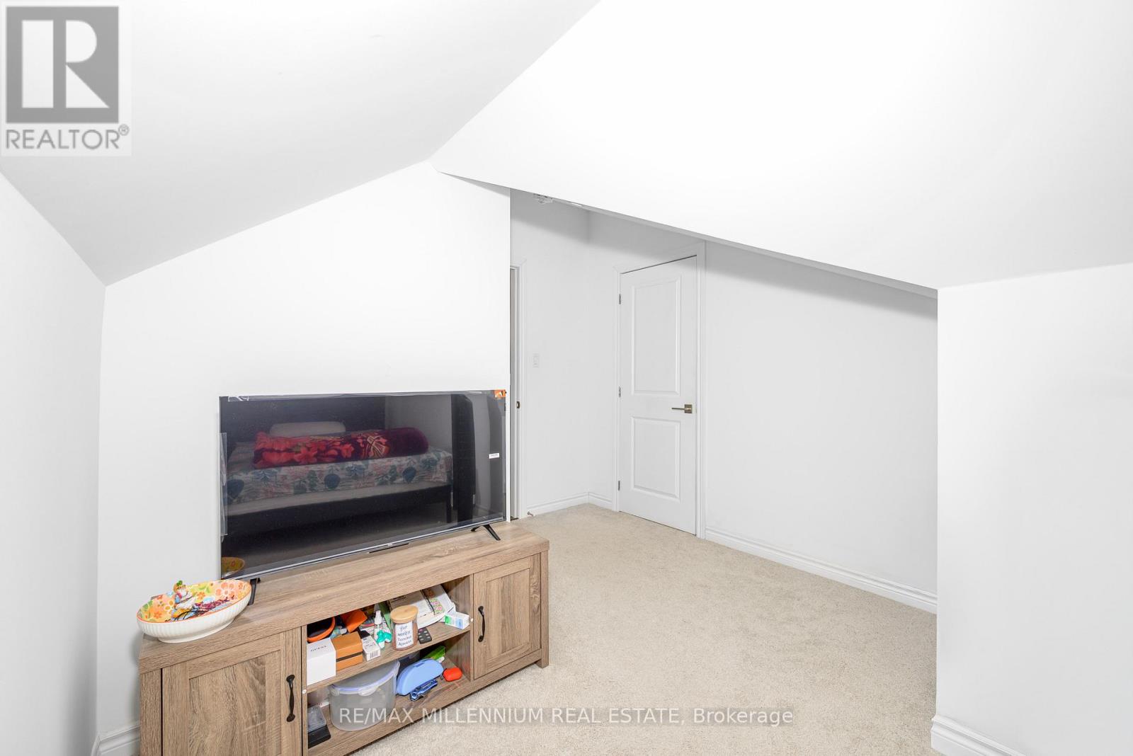 6 Turnberry Court, Bracebridge (Monck (Bracebridge)), Ontario  P1L 0N5 - Photo 35 - X12608460