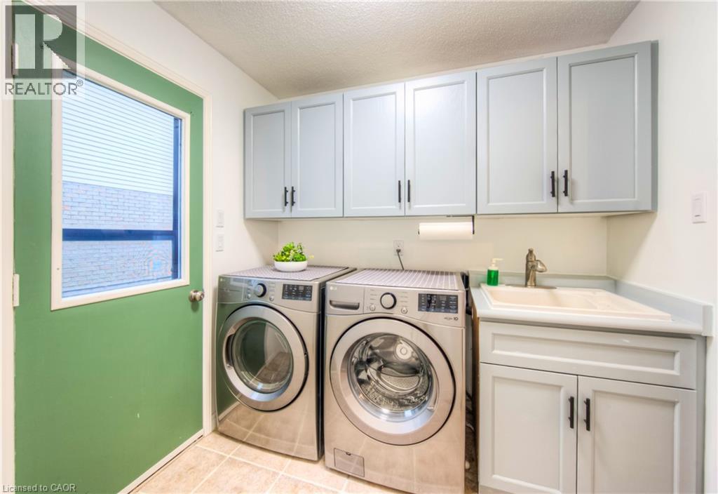 243 Highview Drive, Kitchener, Ontario  N2N 2K6 - Photo 13 - 40793104