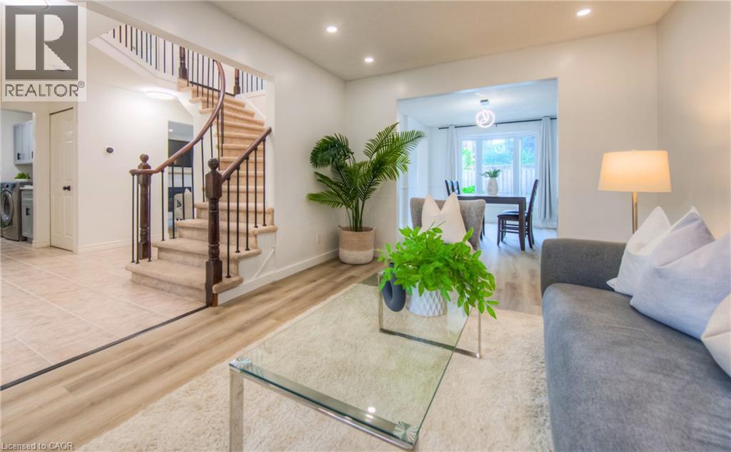 243 Highview Drive, Kitchener, Ontario  N2N 2K6 - Photo 5 - 40793104