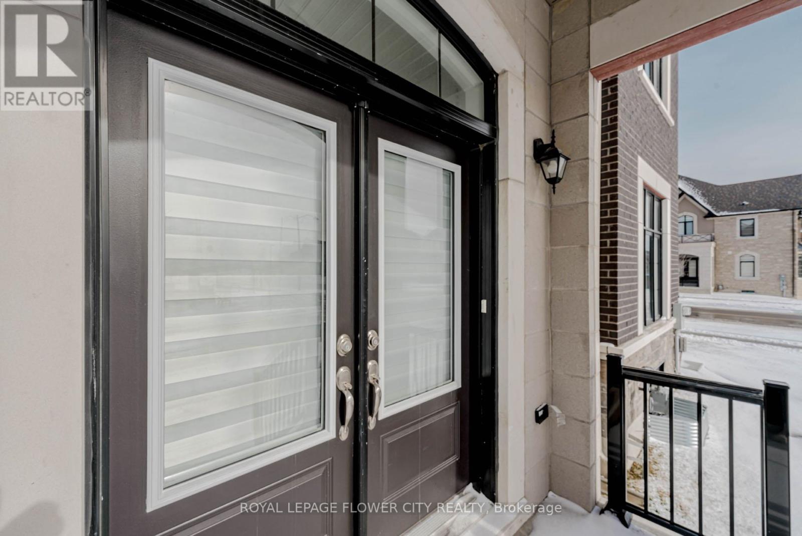 518 Kleinberg Summit Way, Vaughan, Ontario  L4H 4T5 - Photo 3 - N12613228