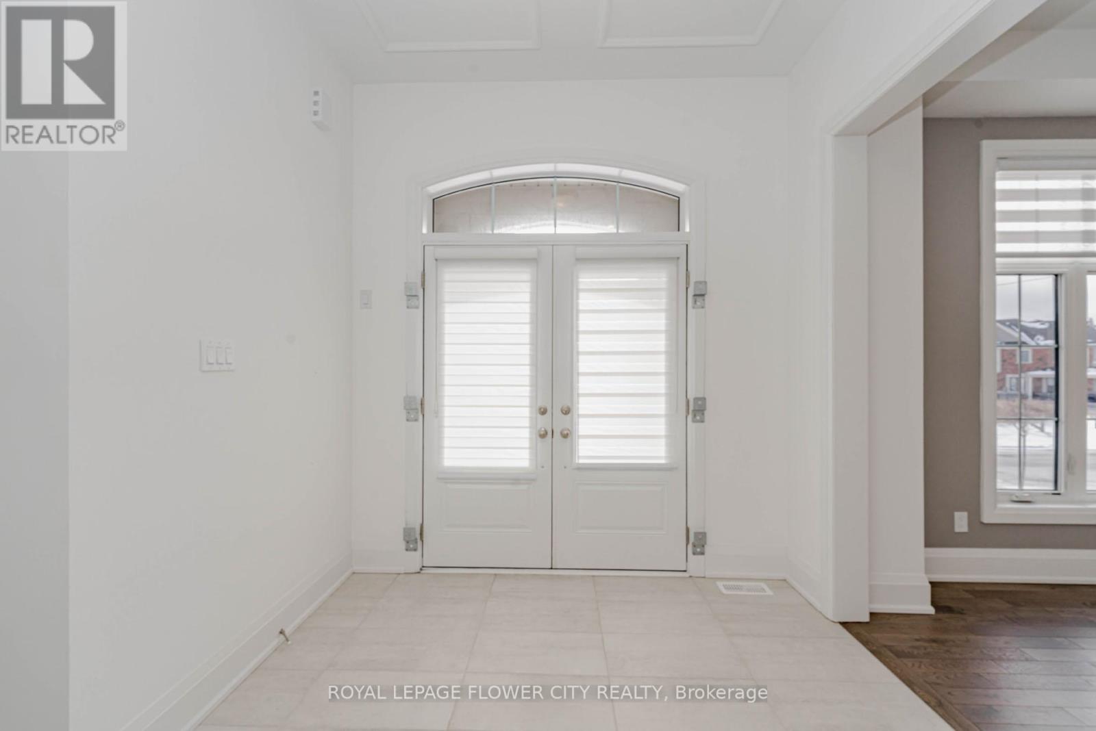 518 Kleinberg Summit Way, Vaughan, Ontario  L4H 4T5 - Photo 4 - N12613228