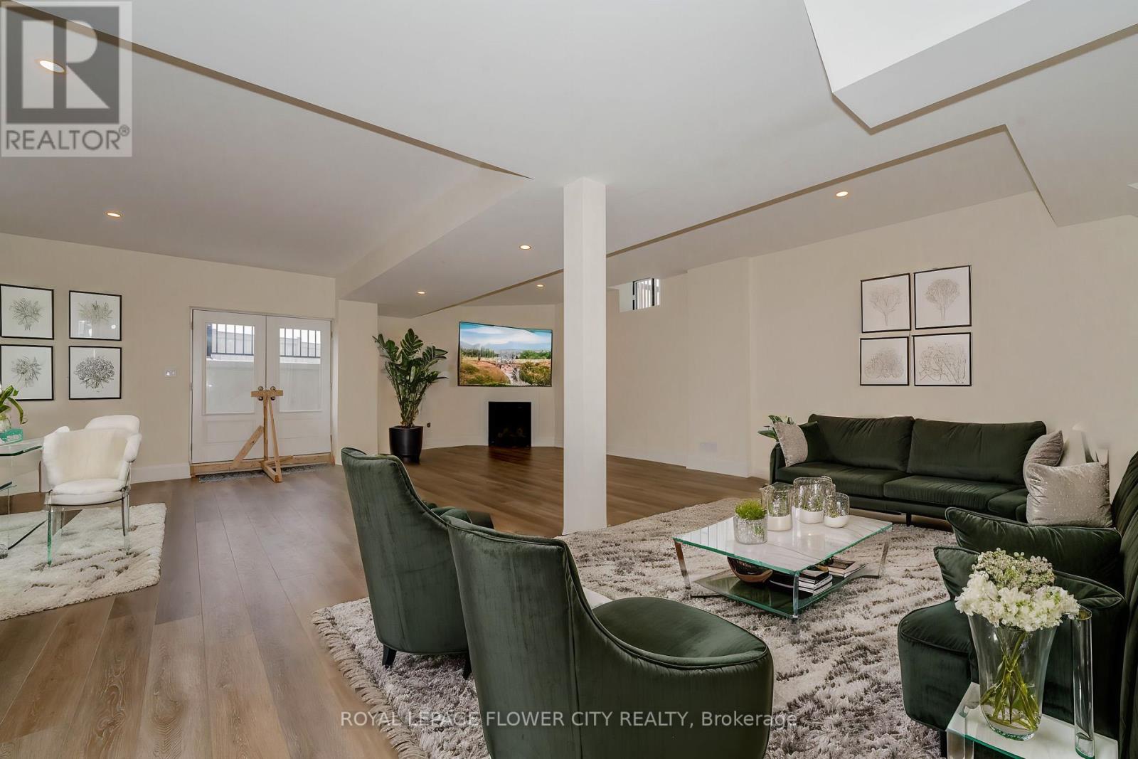 518 Kleinberg Summit Way, Vaughan, Ontario  L4H 4T5 - Photo 49 - N12613228