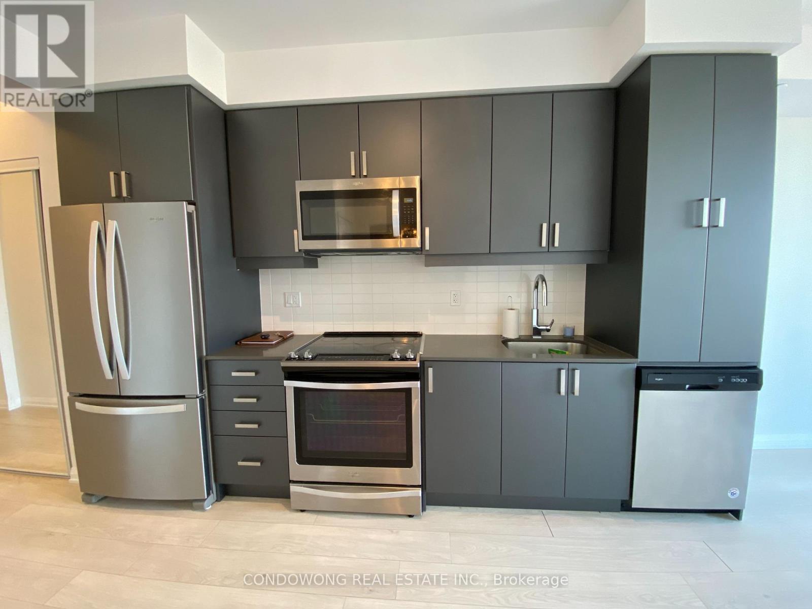 2718 - 7895 Jane Street, Vaughan, Ontario  L4K 0K2 - Photo 3 - N12613294