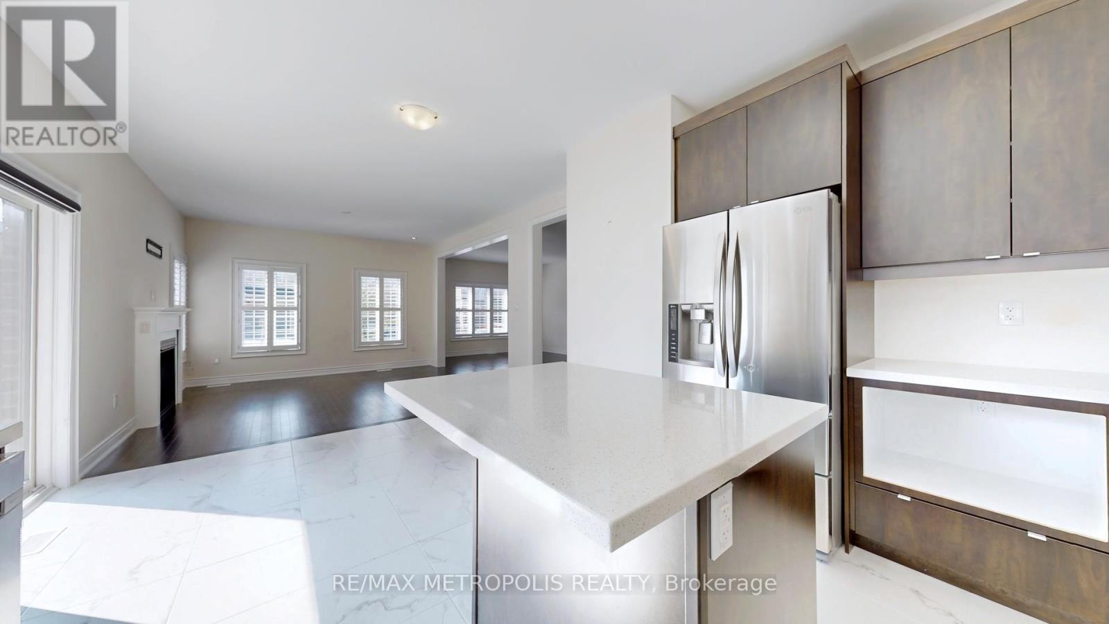 156 Muirfield Drive, Barrie (Ardagh), Ontario  L4N 5S4 - Photo 10 - S12613252