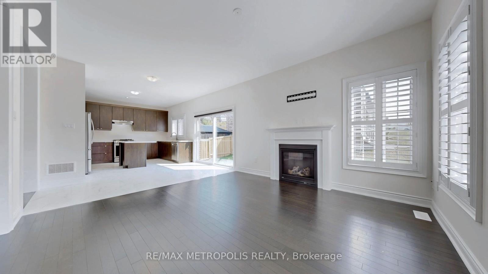 156 Muirfield Drive, Barrie (Ardagh), Ontario  L4N 5S4 - Photo 5 - S12613252