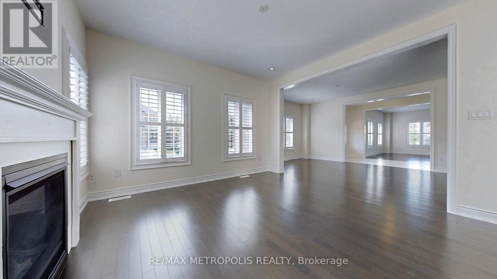 156 Muirfield Drive, Barrie (Ardagh), Ontario  L4N 5S4 - Photo 7 - S12613252