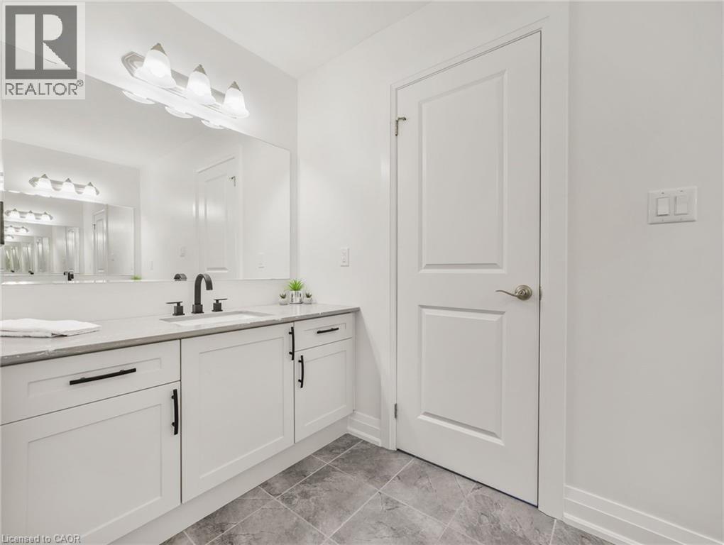 75 Monarch Woods Drive, Kitchener, Ontario N2P 0K1 - Photo 27 - 40774199