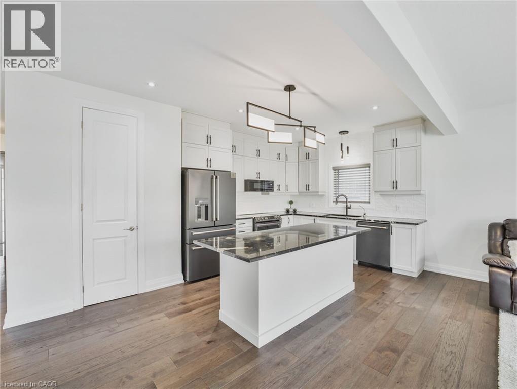 75 Monarch Woods Drive, Kitchener, Ontario N2P 0K1 - Photo 8 - 40774199