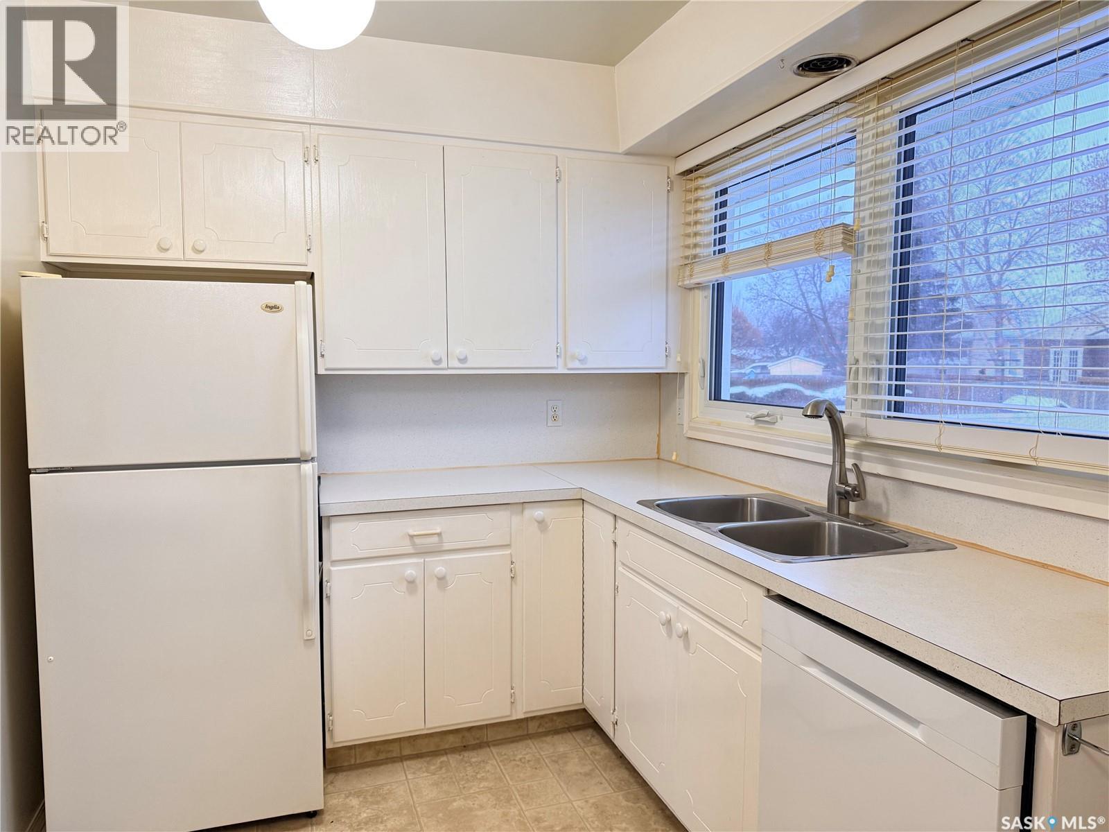 709 Arthur Avenue, Estevan, Saskatchewan  S4A 1K5 - Photo 11 - SK025363