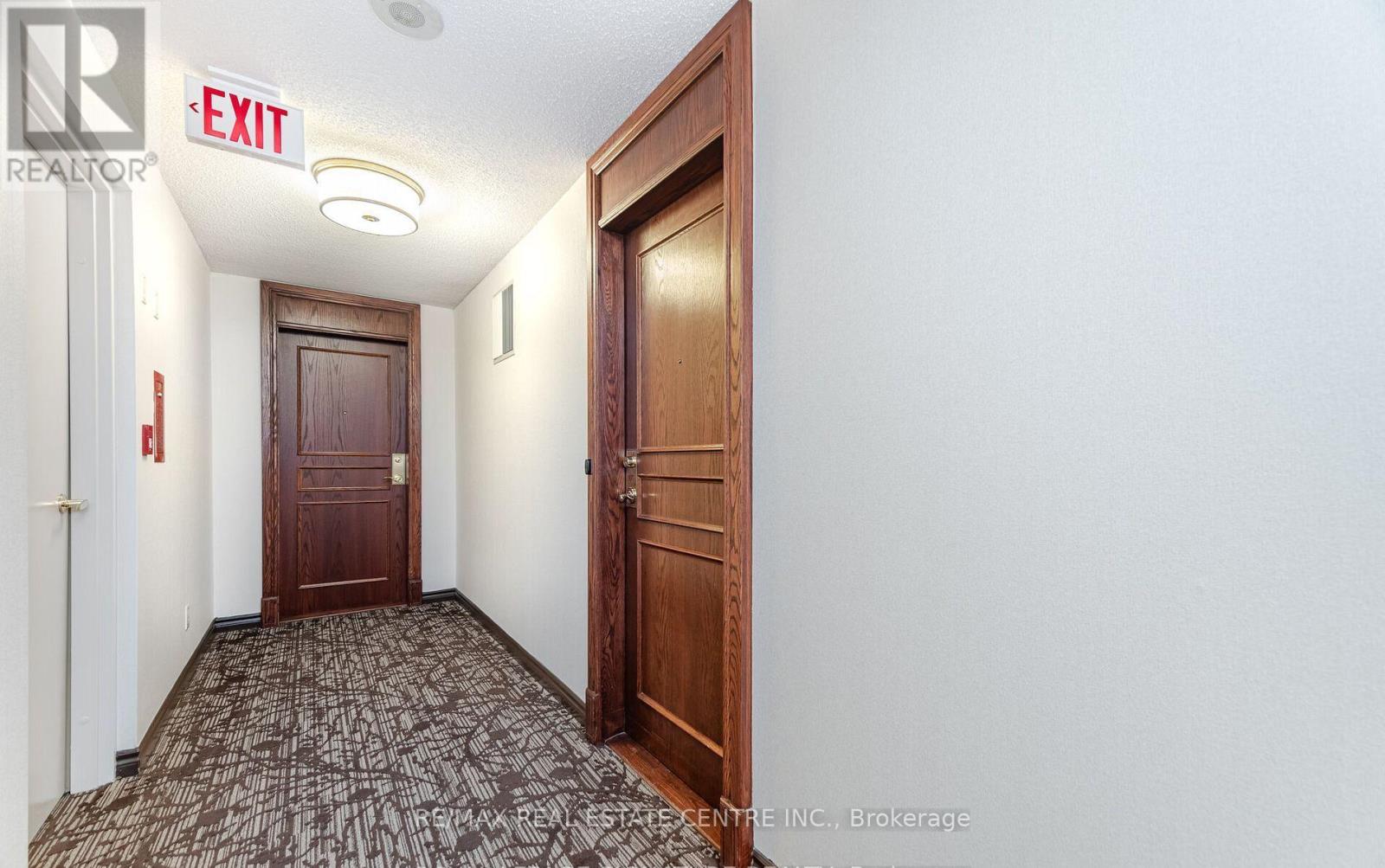 307 - 2585 Erin Centre Boulevard, Mississauga, Ontario  L5M 6Z7 - Photo 3 - W12613240