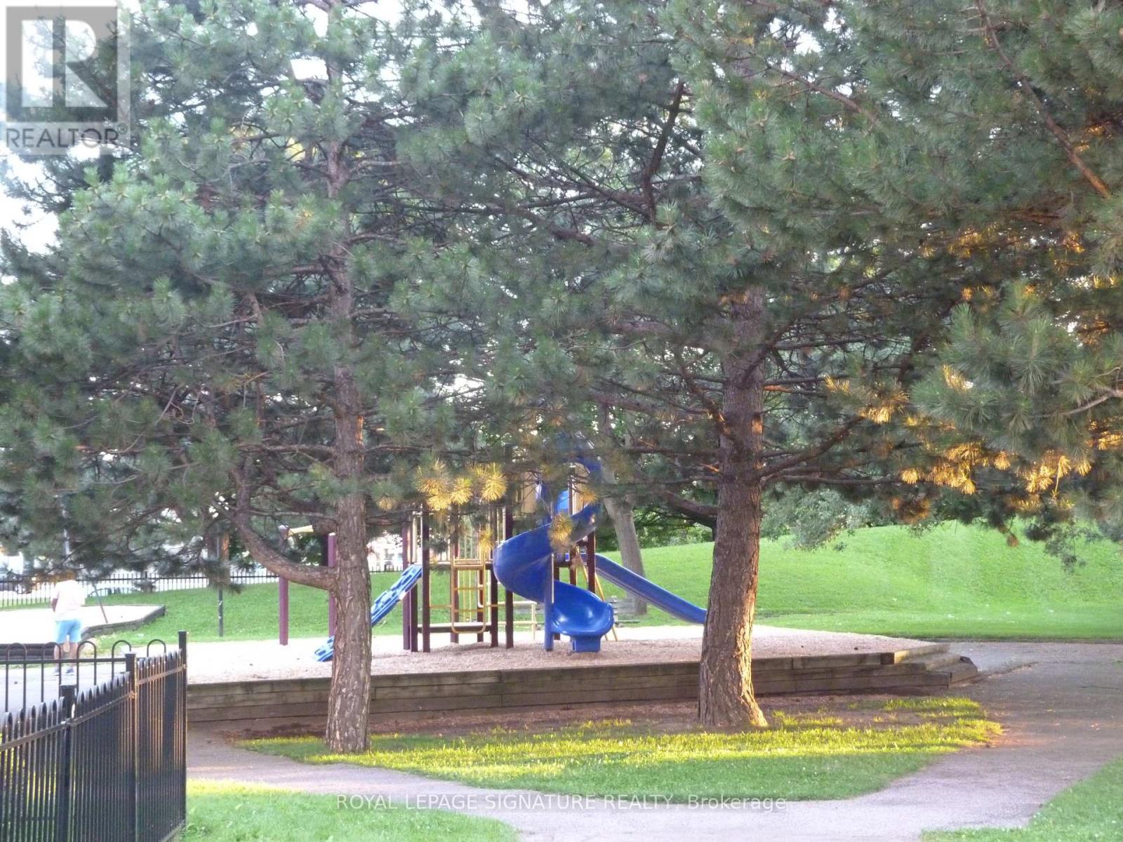 209 - 15 Kensington Road, Brampton, Ontario  L6T 3W2 - Photo 29 - W12613276