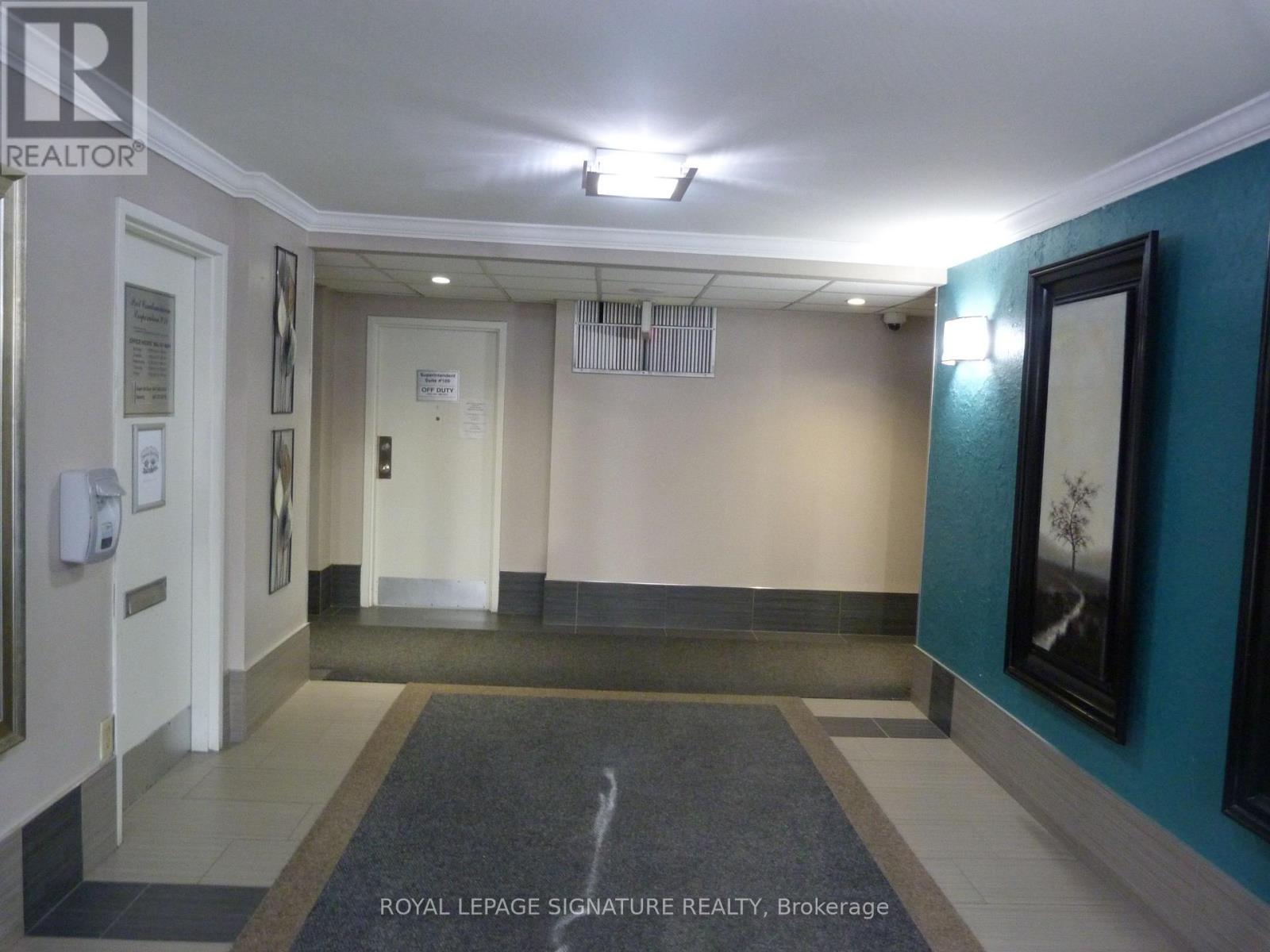 209 - 15 Kensington Road, Brampton, Ontario  L6T 3W2 - Photo 3 - W12613276