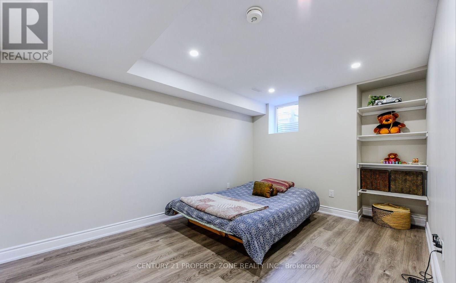 122 Bonnie Braes Drive, Brampton, Ontario  L6Y 0W7 - Photo 6 - W12613290