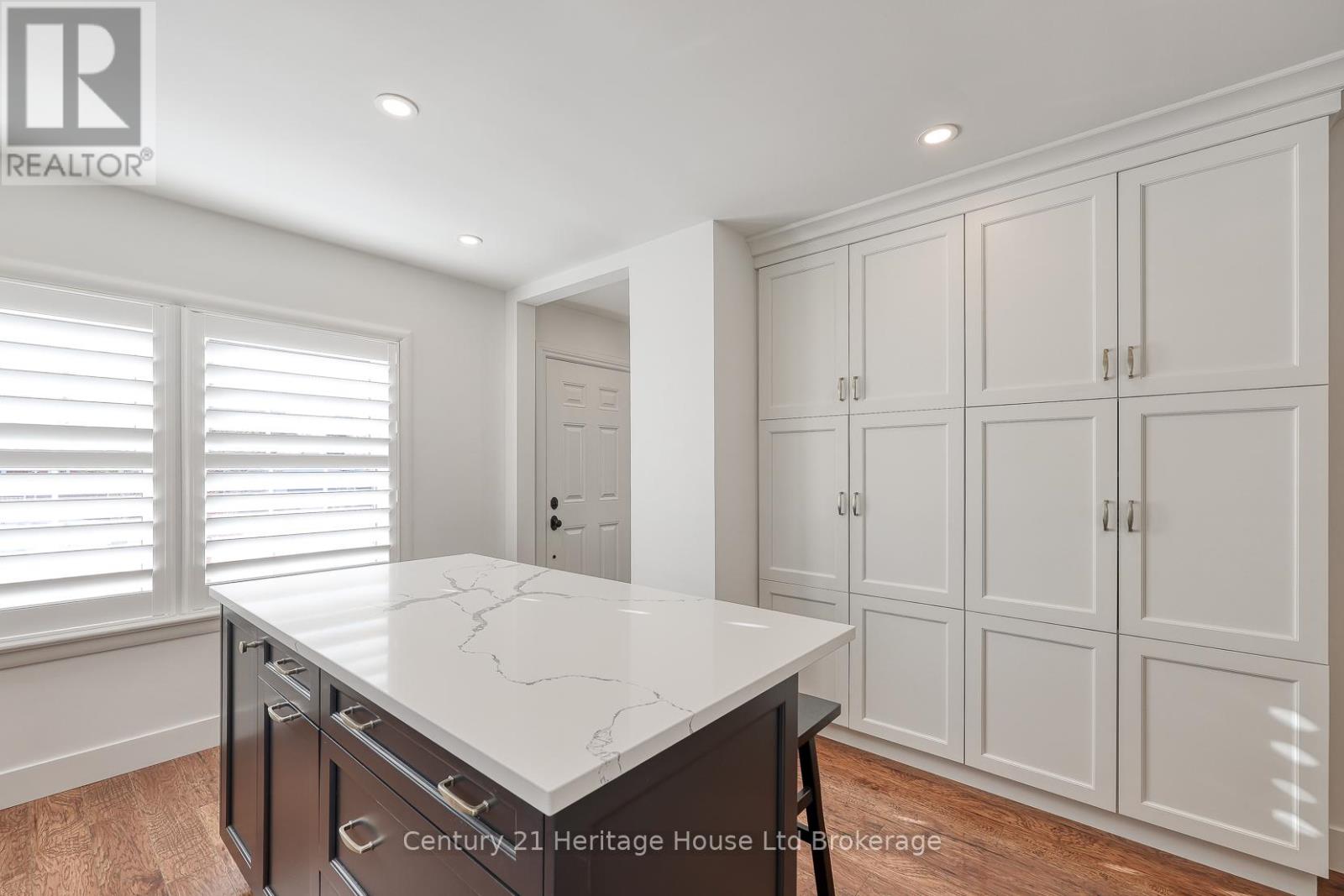 449 Vincent Street, Woodstock, Ontario  N4S 5M9 - Photo 10 - X12613390