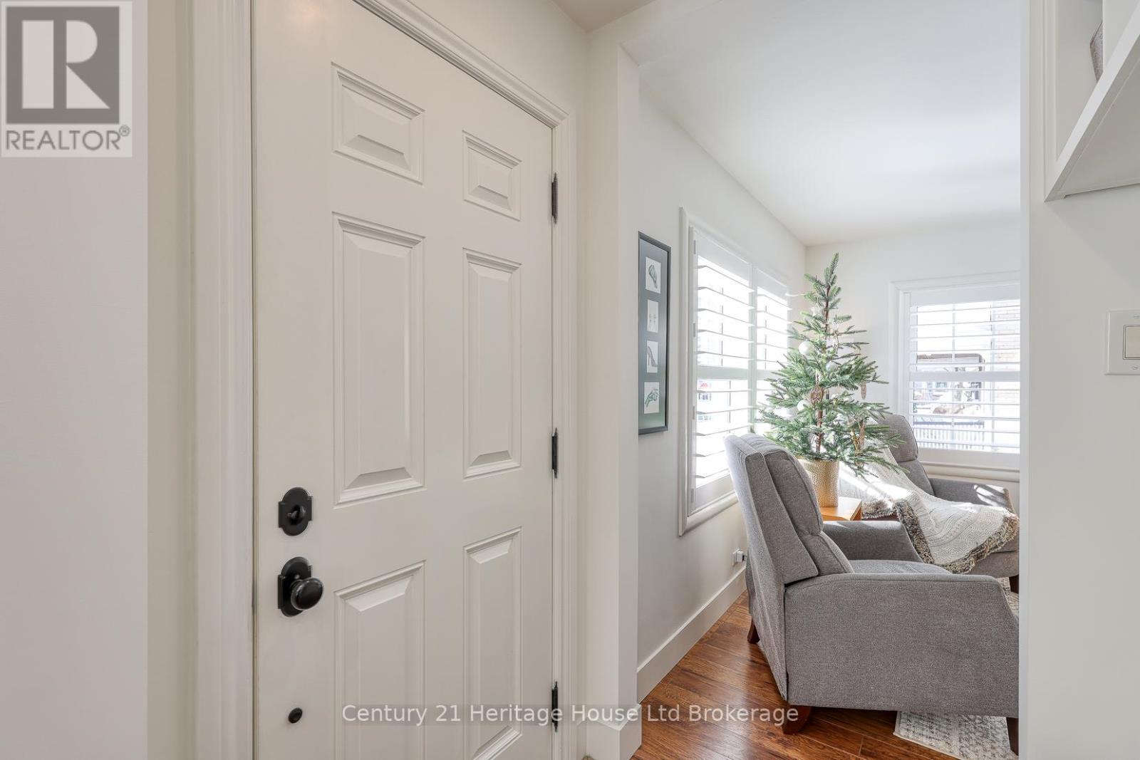 449 Vincent Street, Woodstock, Ontario  N4S 5M9 - Photo 11 - X12613390