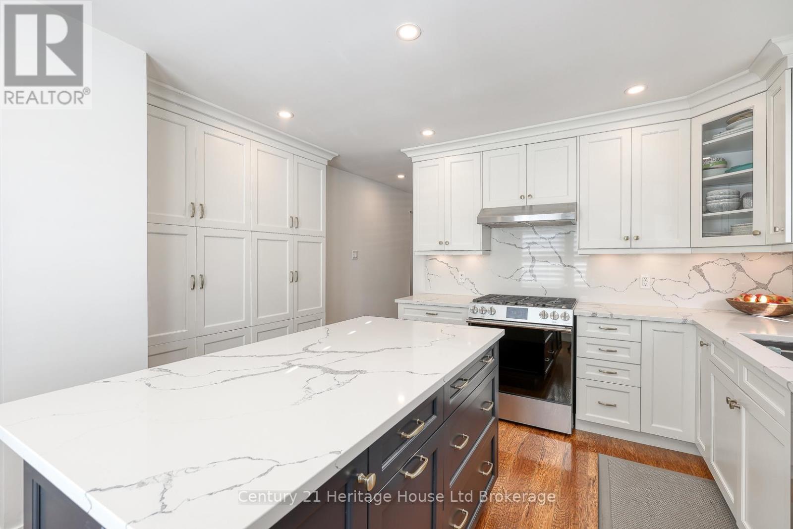 449 Vincent Street, Woodstock, Ontario  N4S 5M9 - Photo 9 - X12613390