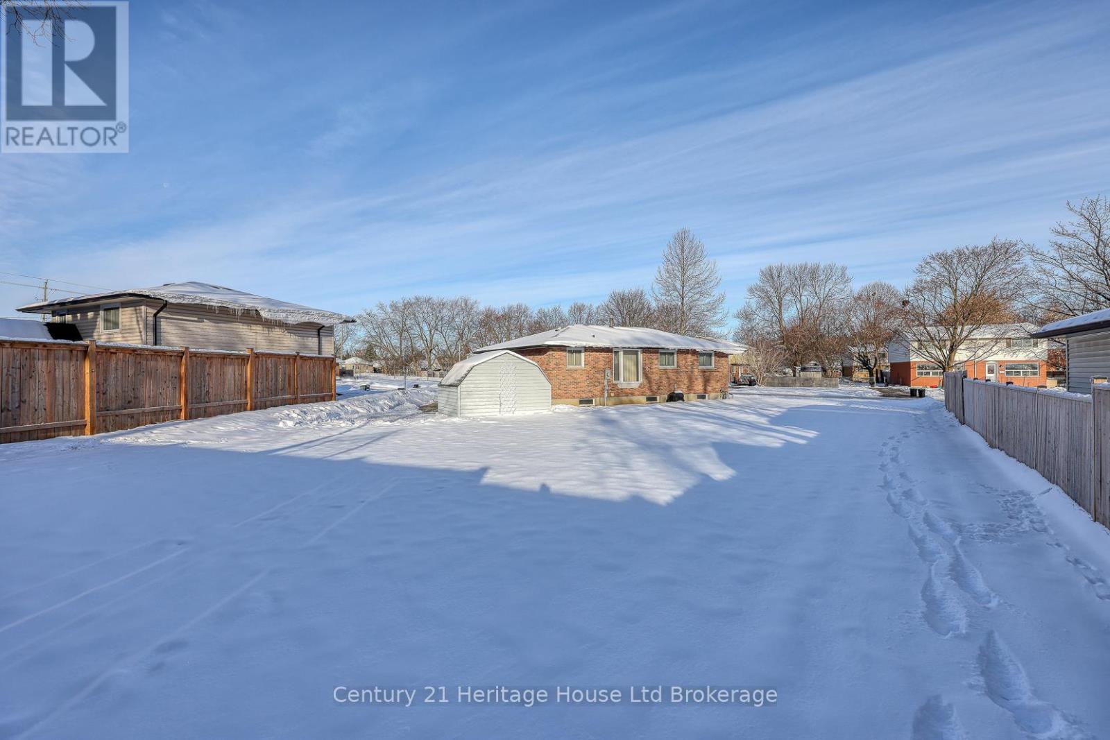 816 Pavey Street, Woodstock, Ontario N4S 2M1 - Photo 2 - X12613446