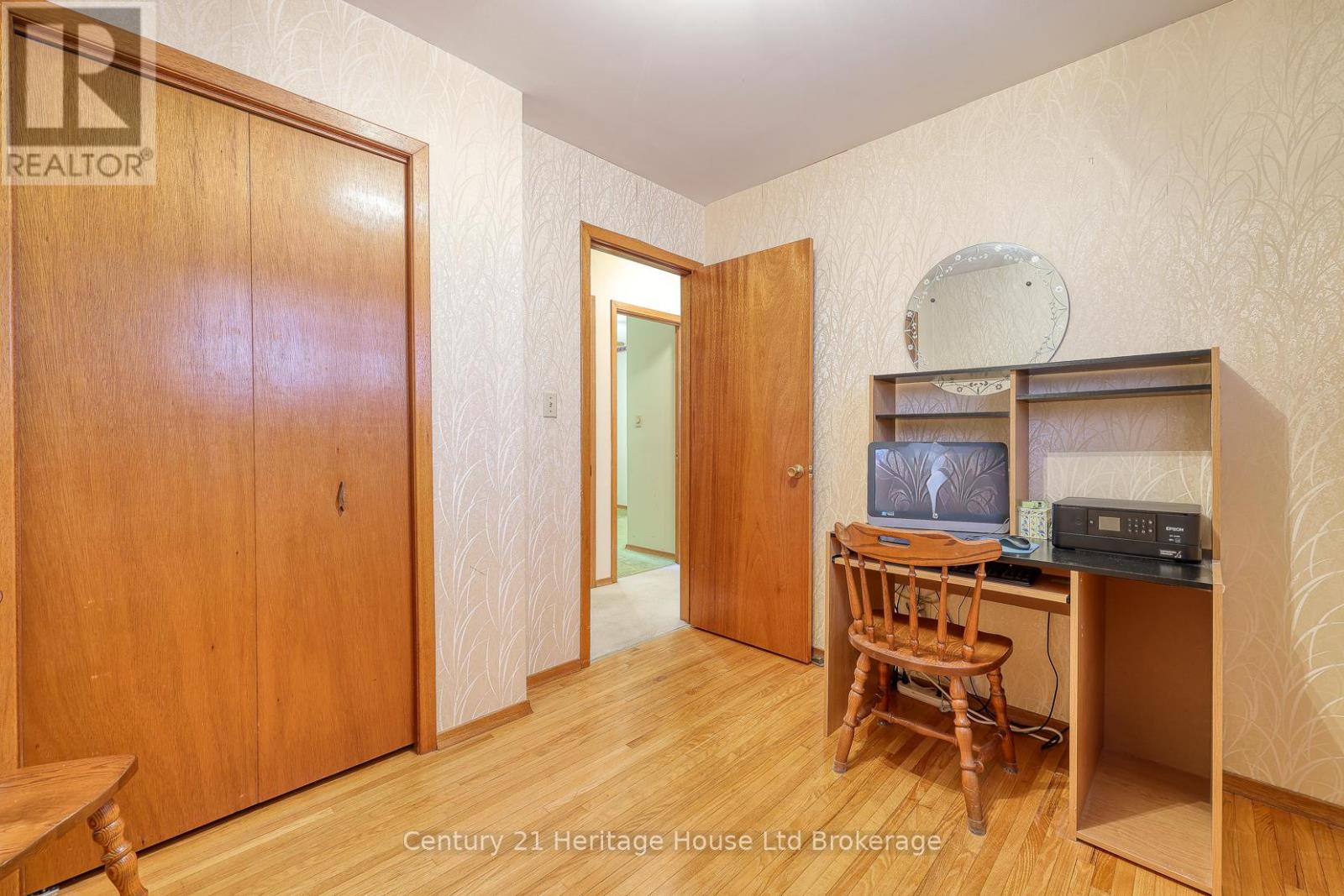 816 Pavey Street, Woodstock, Ontario N4S 2M1 - Photo 7 - X12613446