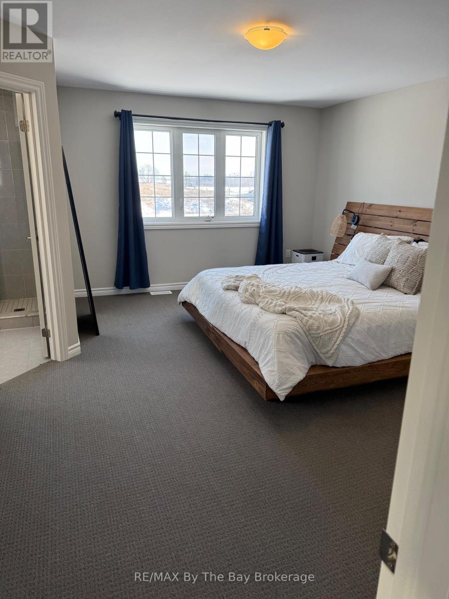 286 Springfield Crescent, Clearview (Stayner), Ontario L0M 1S0 - Photo 10 - S12613474