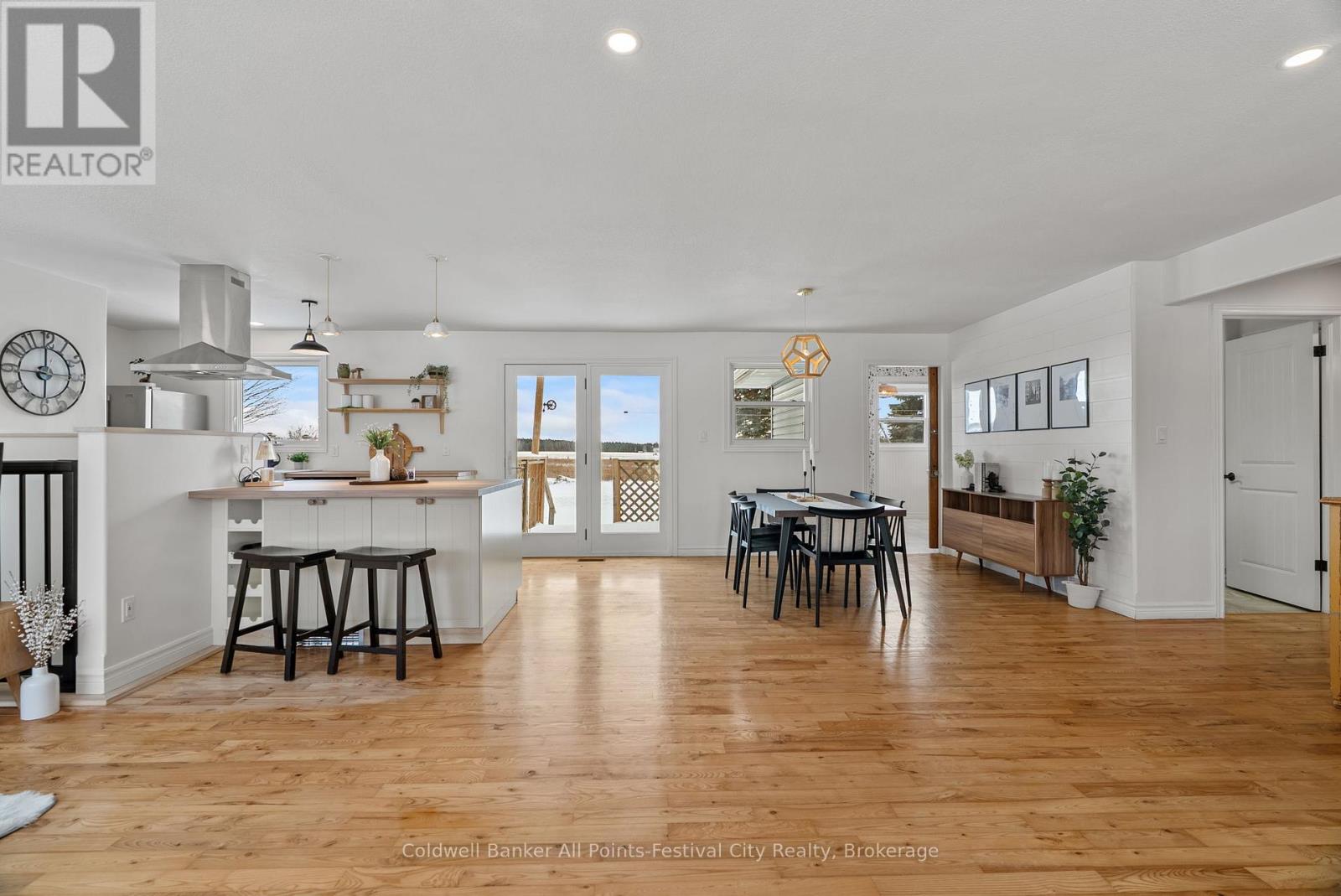 34889 Black's Point Road, Central Huron (Goderich), Ontario  N7A 3X8 - Photo 10 - X12613368