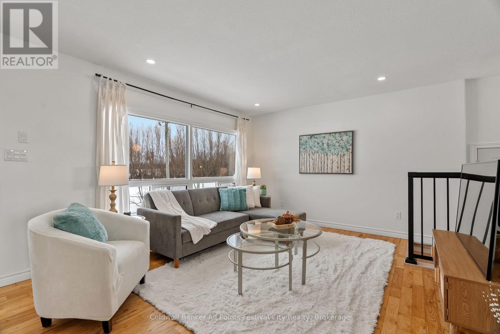 34889 Black's Point Road, Central Huron (Goderich), Ontario  N7A 3X8 - Photo 12 - X12613368