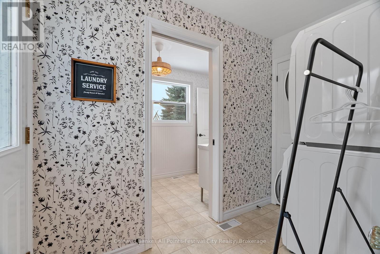 34889 Black's Point Road, Central Huron (Goderich), Ontario  N7A 3X8 - Photo 34 - X12613368