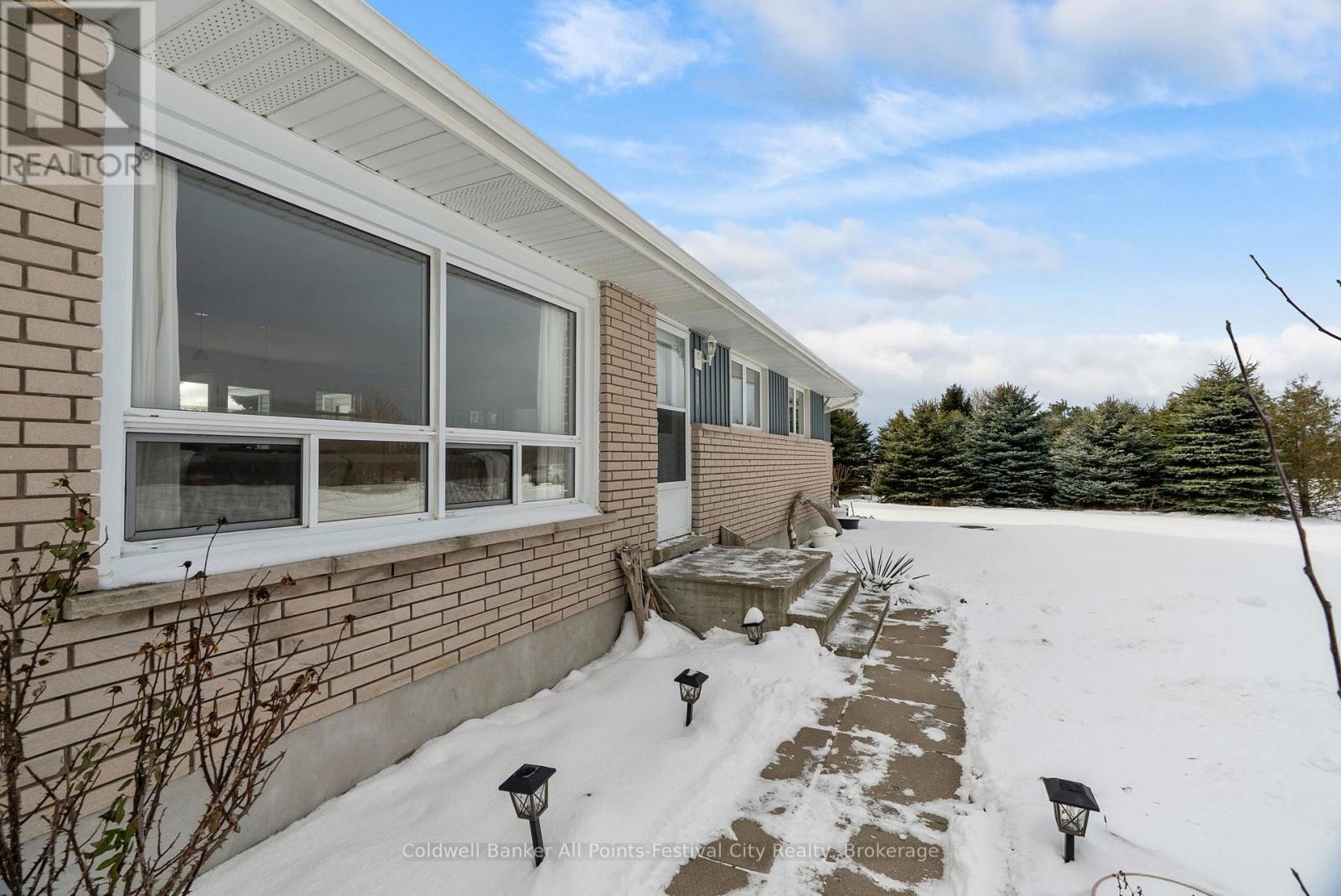 34889 Black's Point Road, Central Huron (Goderich), Ontario  N7A 3X8 - Photo 7 - X12613368