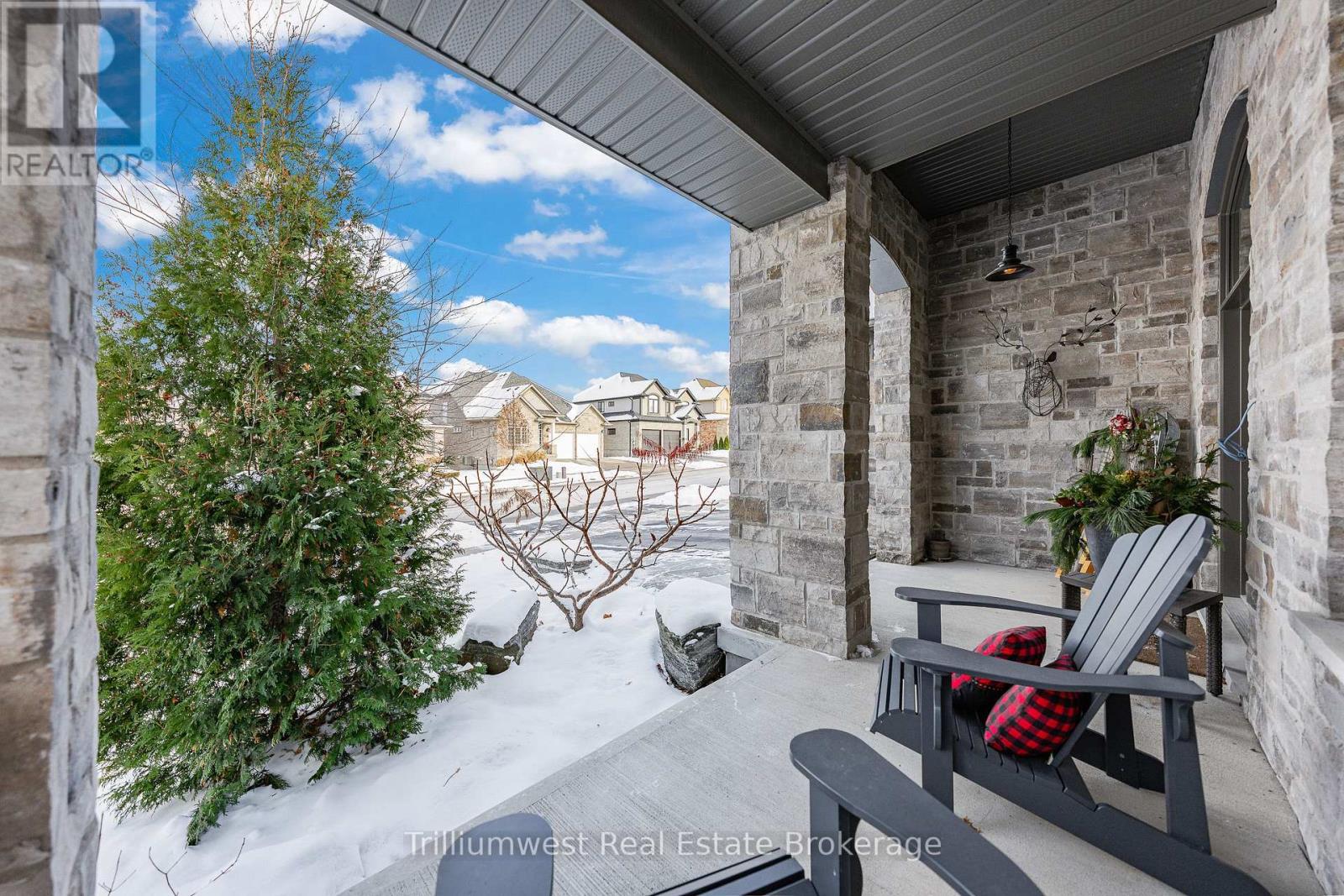 45 Zaduk Place, Guelph (Kortright East), Ontario  N1C 0C4 - Photo 3 - X12613406