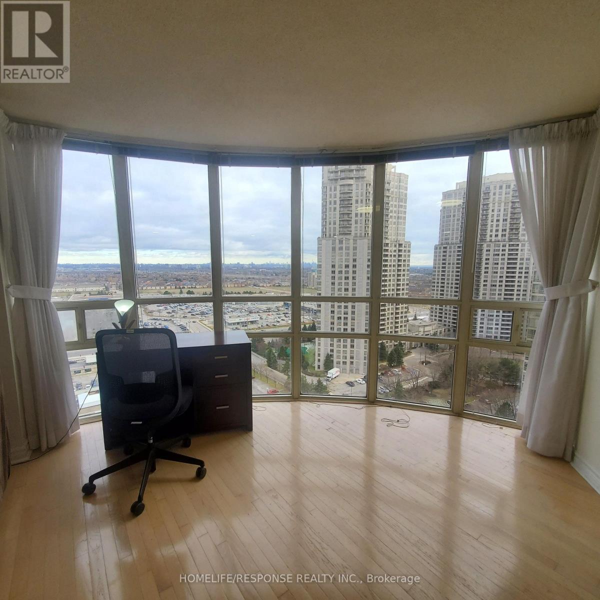 2005 - 50 Eglinton Avenue W, Mississauga (Hurontario), Ontario  L5R 3P5 - Photo 8 - W12592240