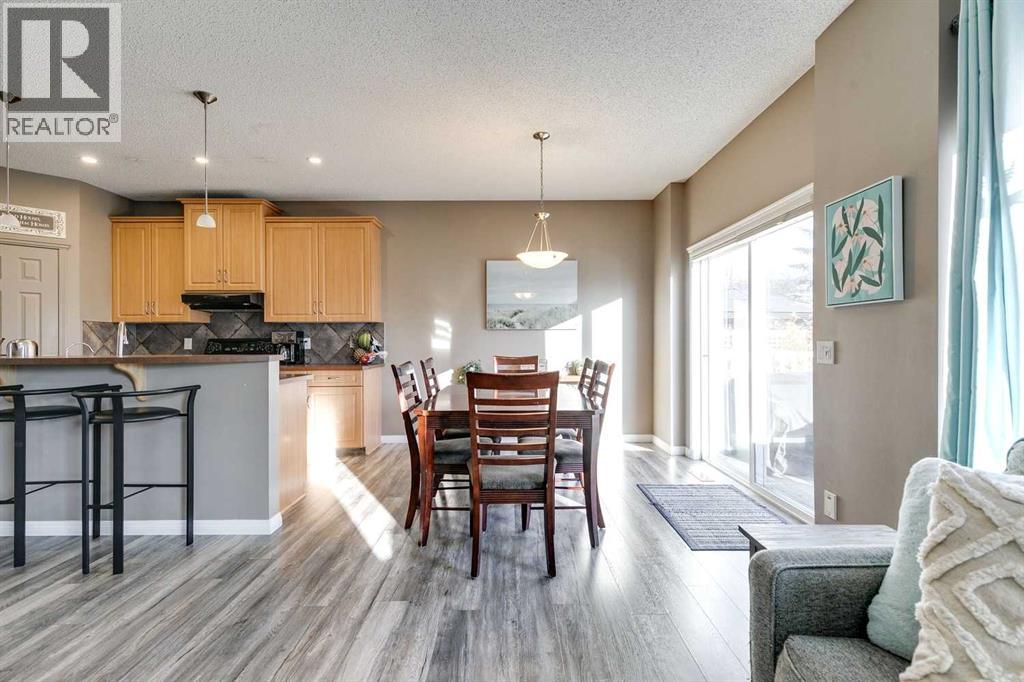 113 Rockbluff Place Nw, Calgary, Alberta  T3G 5B1 - Photo 11 - A2269508