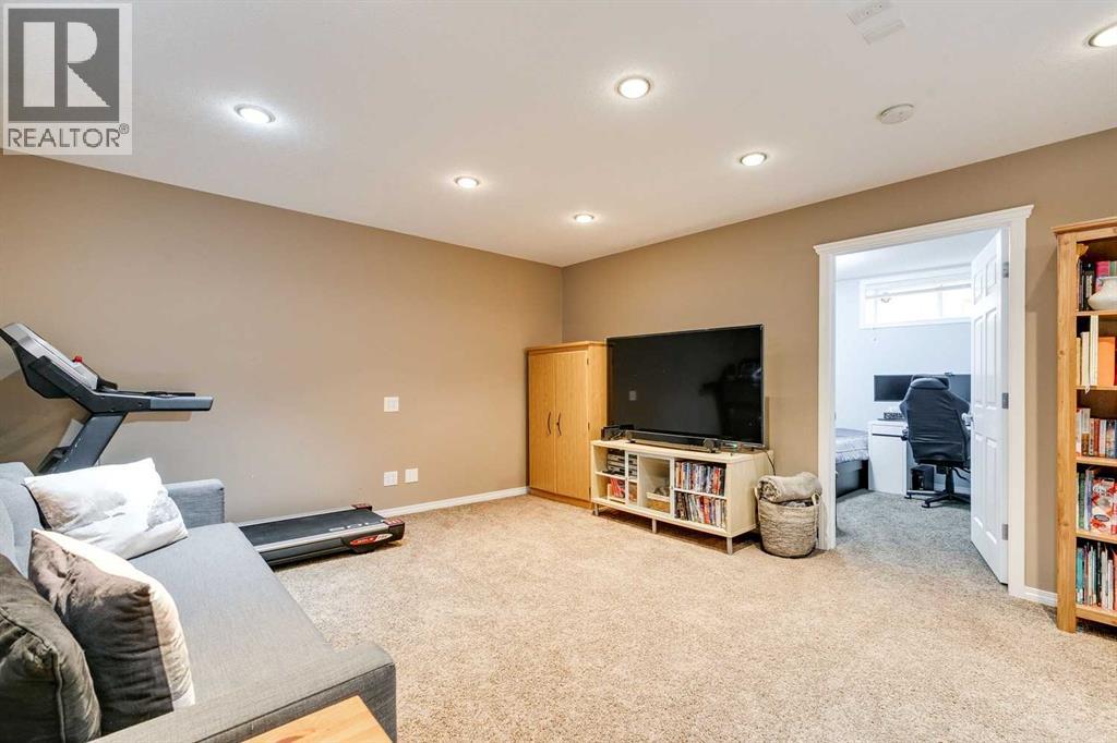 113 Rockbluff Place Nw, Calgary, Alberta  T3G 5B1 - Photo 30 - A2269508