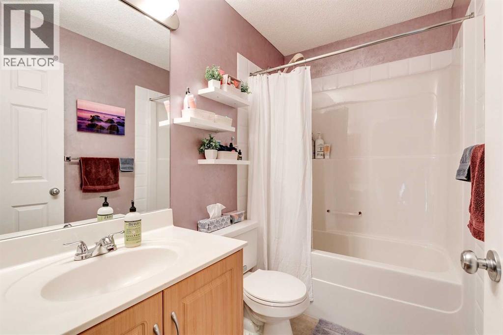 113 Rockbluff Place Nw, Calgary, Alberta  T3G 5B1 - Photo 27 - A2269508