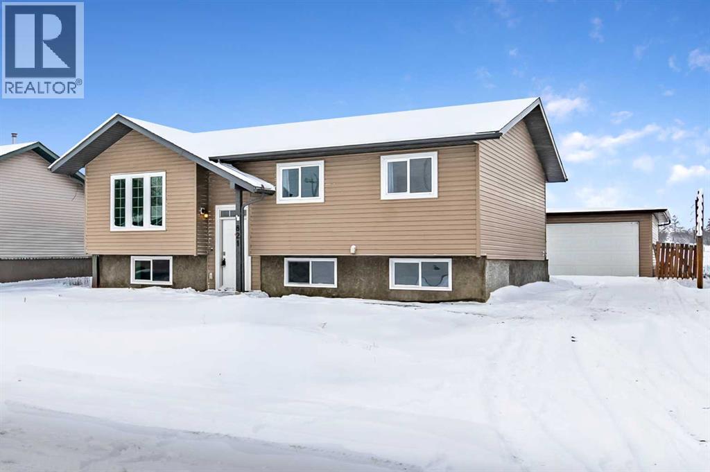 821 Railway Avenue, Cayley, Alberta