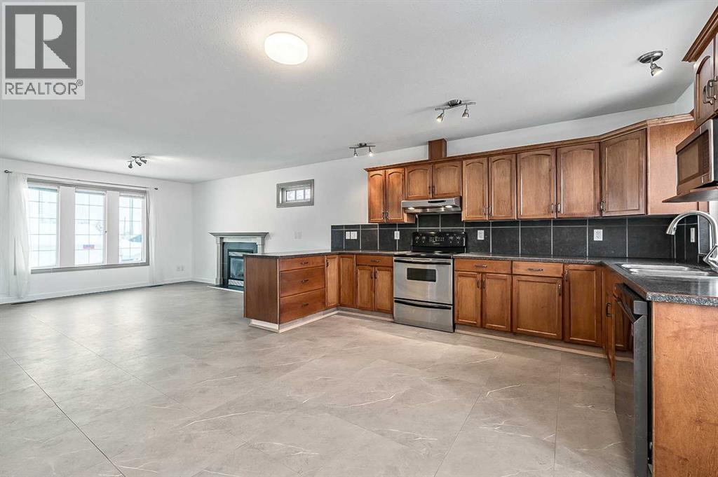 821 Railway Avenue, Cayley, Alberta  T0L 0P0 - Photo 12 - A2273177