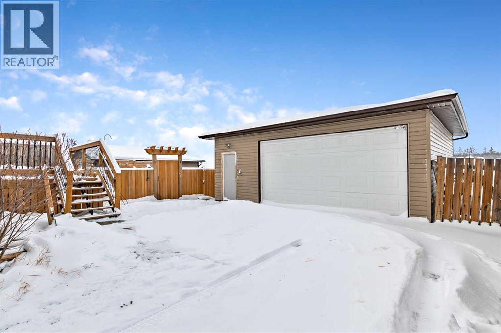 821 Railway Avenue, Cayley, Alberta  T0L 0P0 - Photo 29 - A2273177