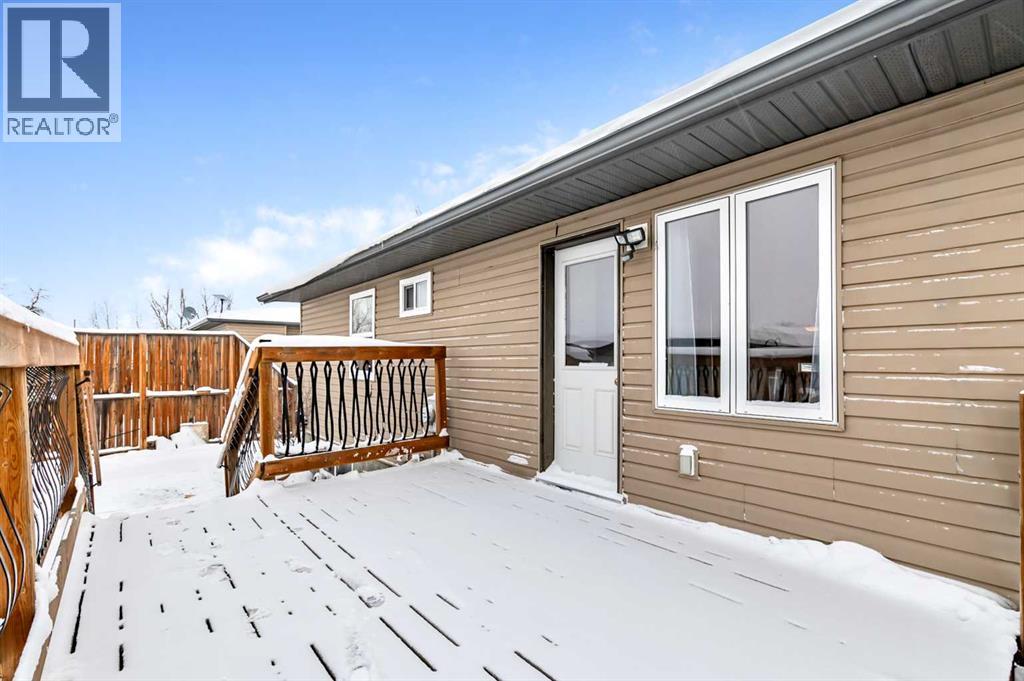 821 Railway Avenue, Cayley, Alberta  T0L 0P0 - Photo 30 - A2273177